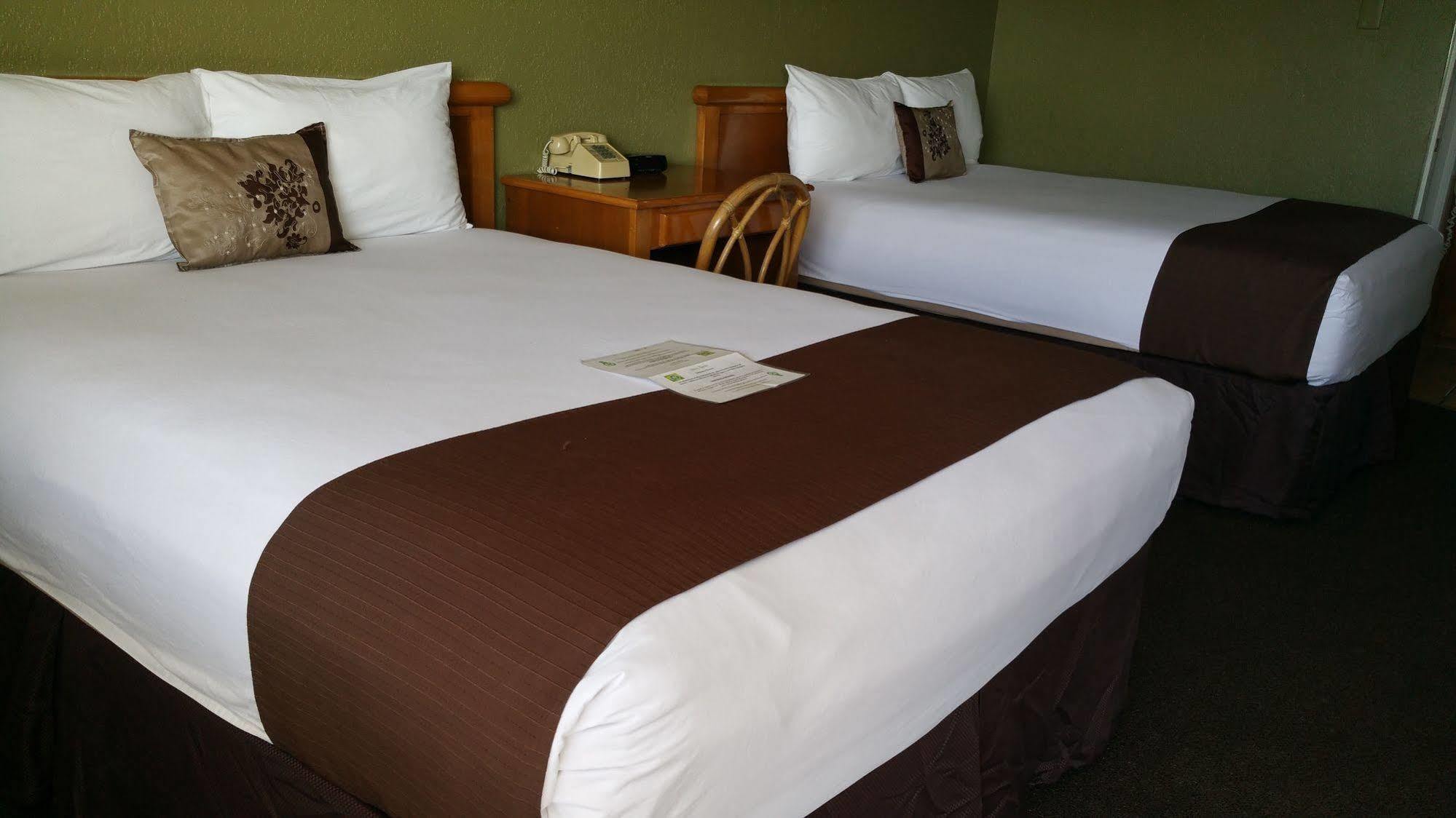 Mariposa Hotel Nogales Extérieur photo